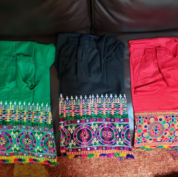 Hand embroidered pants/trousers - Picture 7 of 8